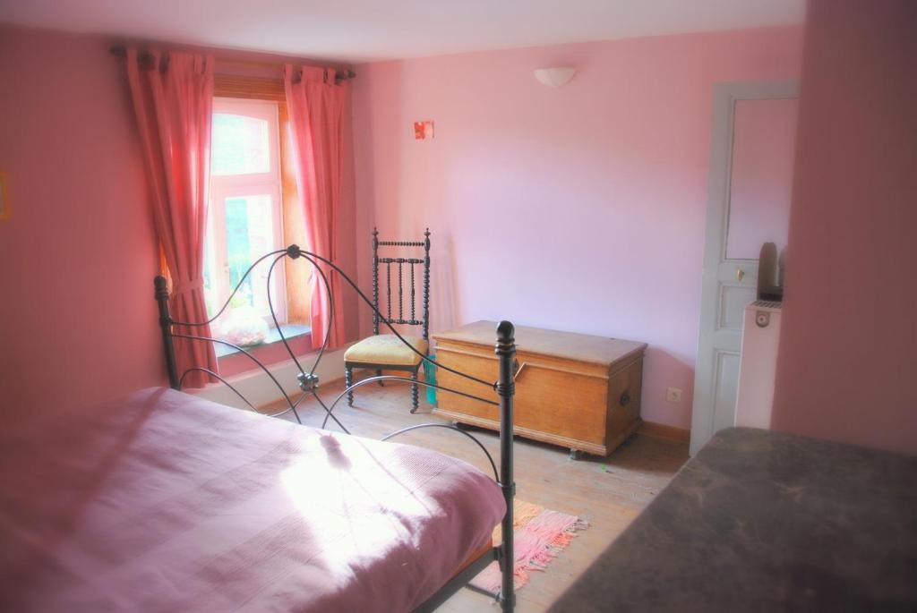 Bourseigne-Vieille B&B Les Trois Voisins חדר תמונה