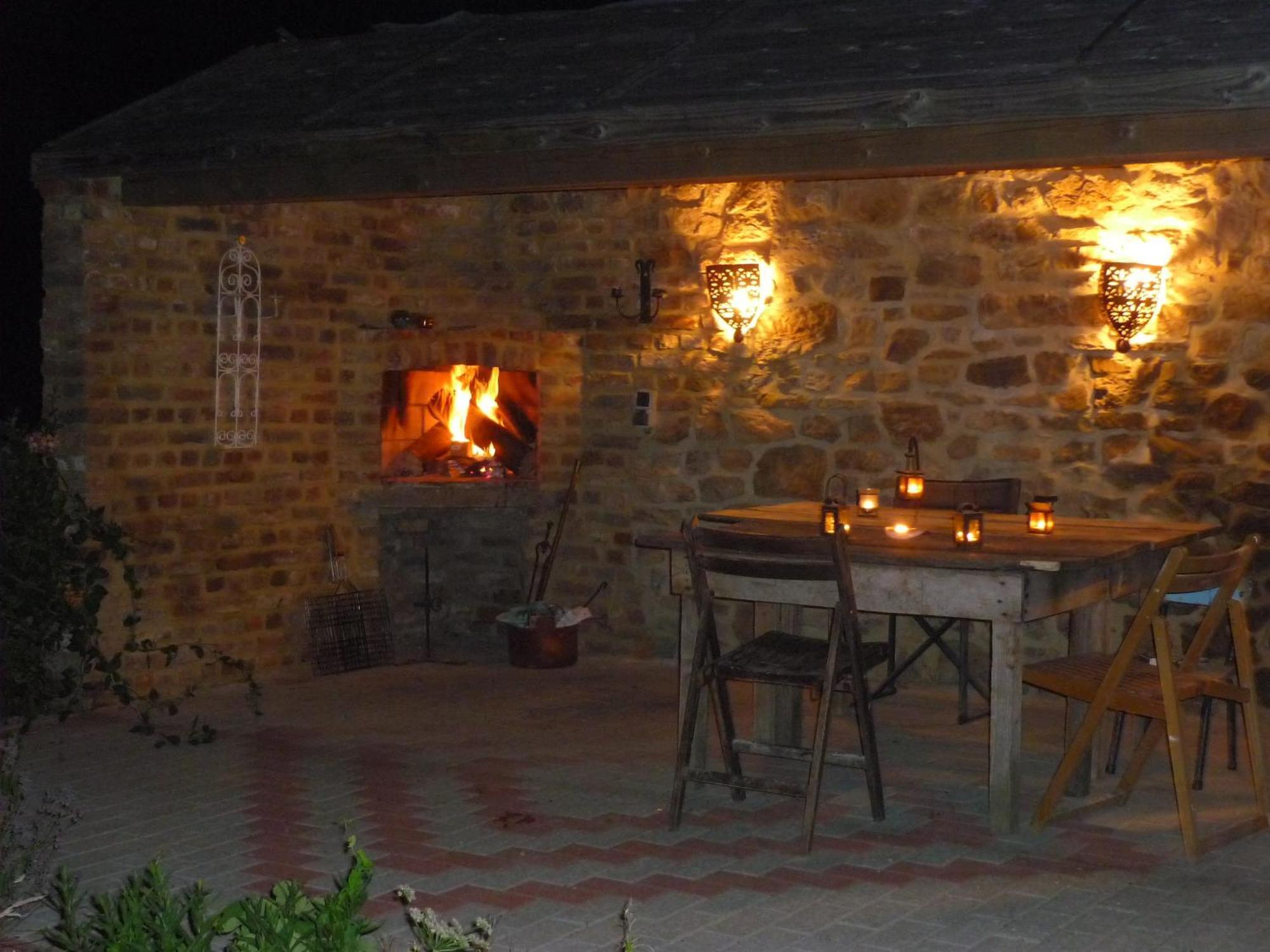 Bourseigne-Vieille B&B Les Trois Voisins מראה חיצוני תמונה
